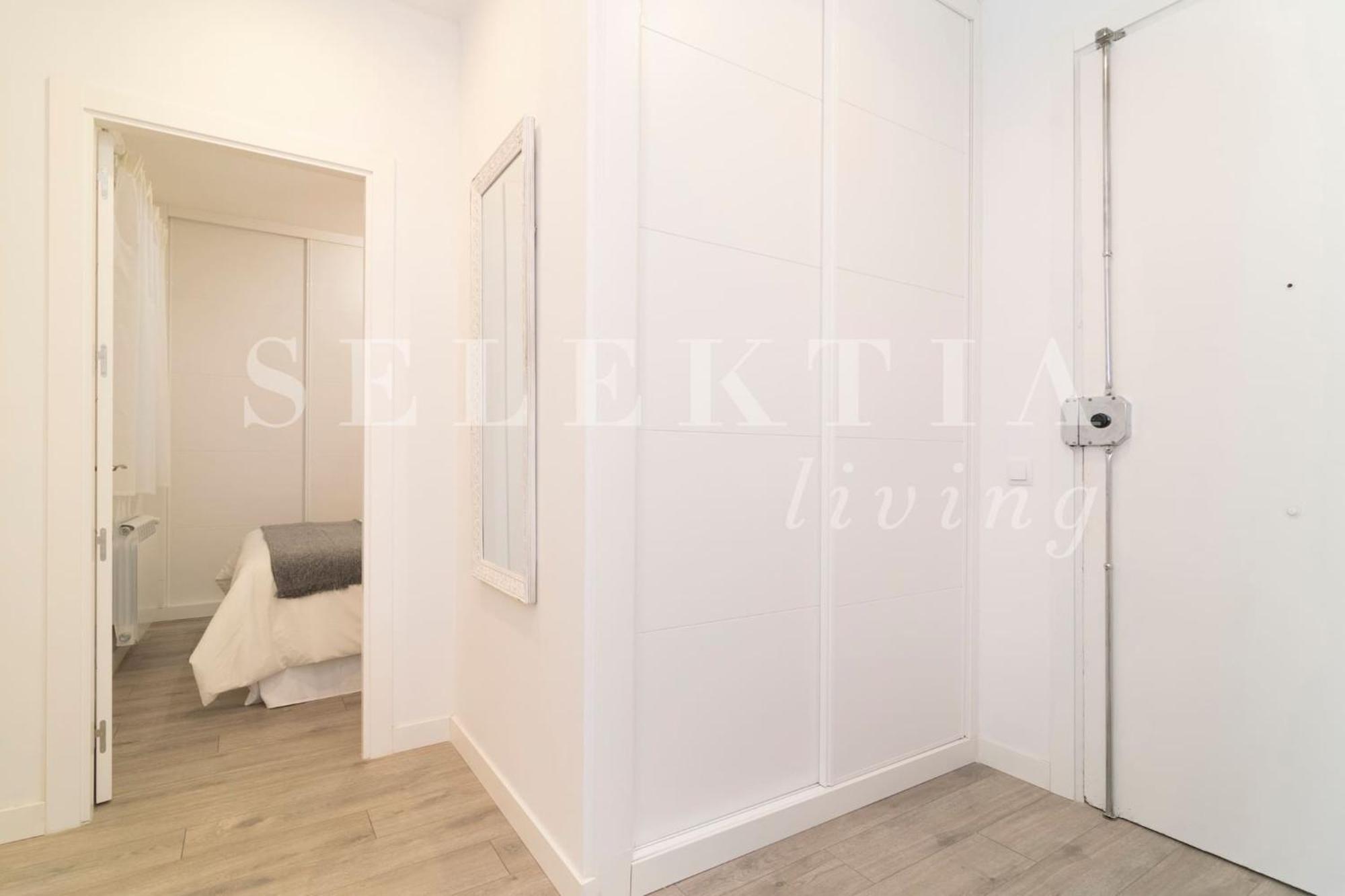 Castellana Suites Madrid Exterior photo